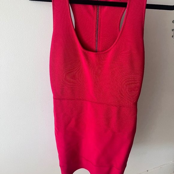 BCBG MaxAzaria red body con mini dress (large) - Picture 1 of 3